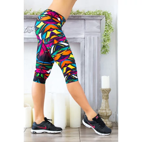 Nicci Angle capri leggings